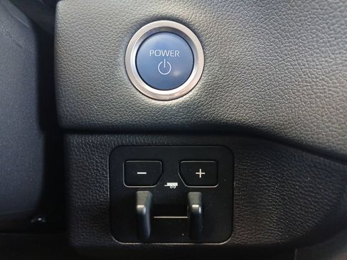 Used 2024 Toyota Tundra Limited AWD/4WD image 10