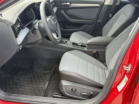 New 2026 Volkswagen Jetta SE image 12