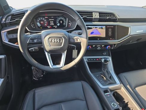 Used 2025 Audi Q3 2.0T Premium AWD/4WD image 19