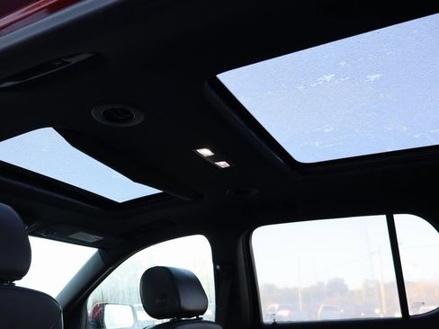 Used 2022 Chevrolet Traverse High Country image 23