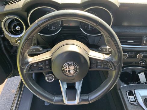 Used 2022 Alfa Romeo Stelvio Sprint RWD image 19