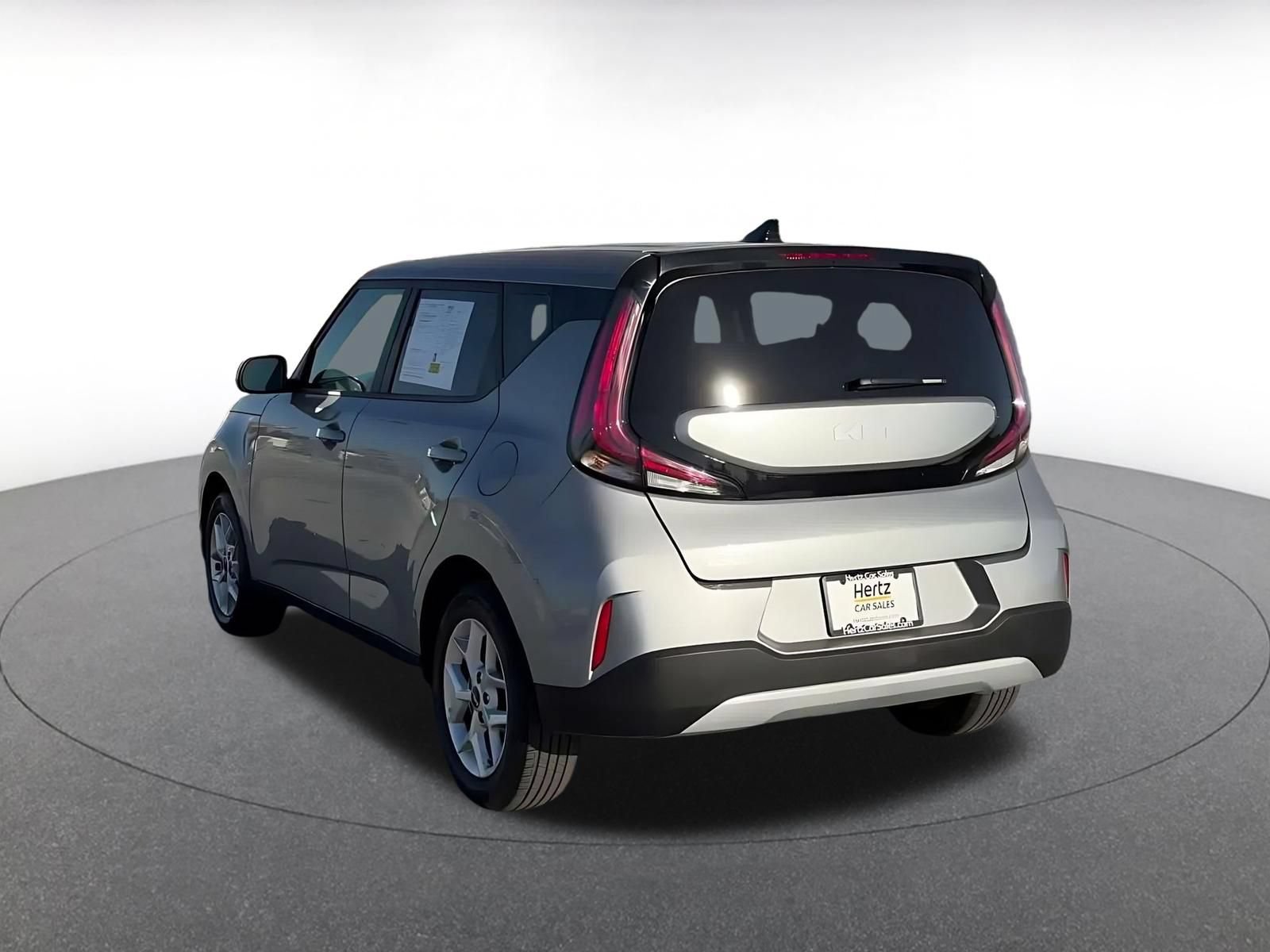 Used 2025 Kia Soul LX w/ LX Technology Package FWD image 10