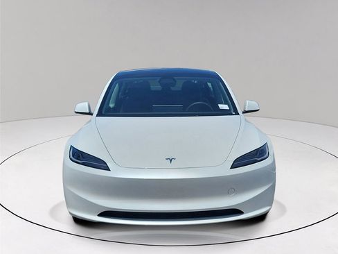 Used 2024 Tesla Model 3 Standard Range RWD image 2