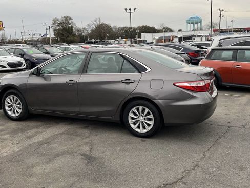 Used 2016 Toyota Camry LE image 10