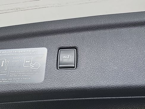 Used 2022 INFINITI QX50 Luxe w/ Cargo Package image 32