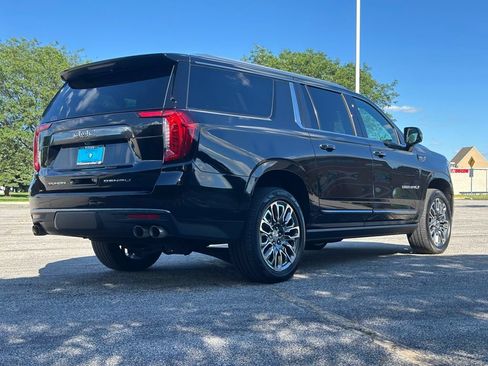Used 2023 GMC Yukon XL Denali Ultimate AWD/4WD image 7