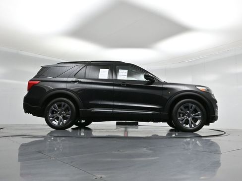 Certified 2022 Ford Explorer XLT w/ Equipment Group 202A image 53