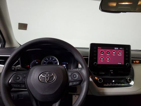 Used 2020 Toyota Corolla LE image 12