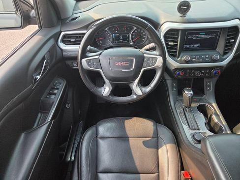 Used 2019 GMC Acadia SLT w/ Black Edition FWD image 4