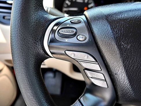 Used 2017 Nissan Pathfinder S FWD image 20