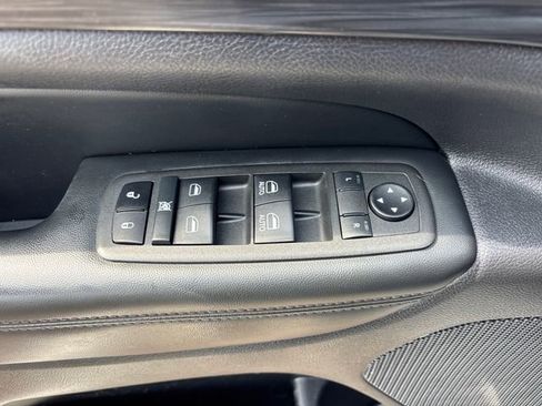 Used 2022 Jeep Grand Cherokee Laredo X image 17