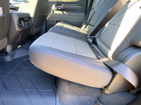 Used 2025 Chevrolet Silverado 1500 ZR2 w/ Technology Package image 15