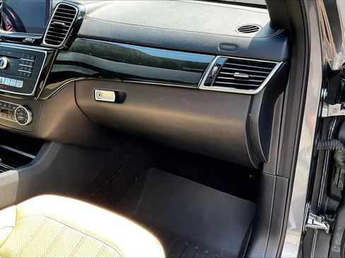 Used 2019 Mercedes-Benz GLS 450 4MATIC image 19