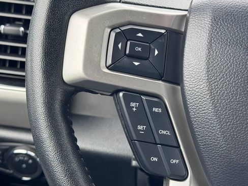 Used 2020 Ford F150 Lariat AWD/4WD image 9