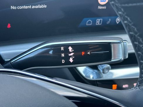 Certified 2025 Cadillac Lyriq Luxury image 31