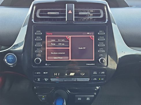 Used 2021 Toyota Prius LE image 20