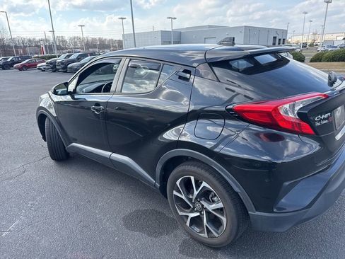 Certified 2022 Toyota C-HR XLE image 4