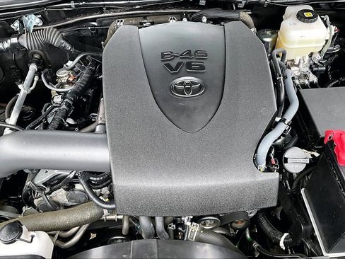 Used 2023 Toyota Tacoma TRD Off-Road AWD/4WD image 31