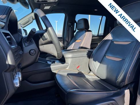 Used 2024 GMC Yukon XL AT4 w/ AT4 Premium Plus Package image 17