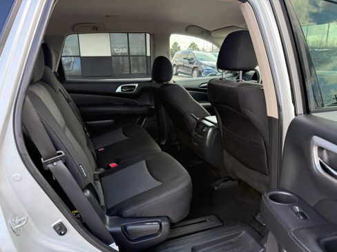 Used 2019 Nissan Pathfinder S image 20