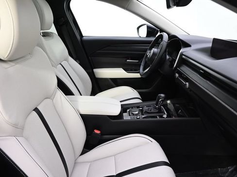 Certified 2026 MAZDA CX-50 AWD 2.5 S w/ Premium Package image 16