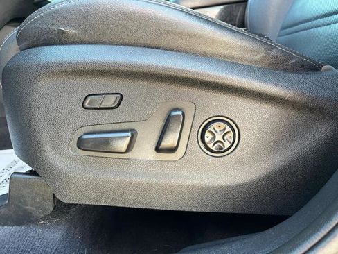 Used 2017 Kia Sorento SX image 25