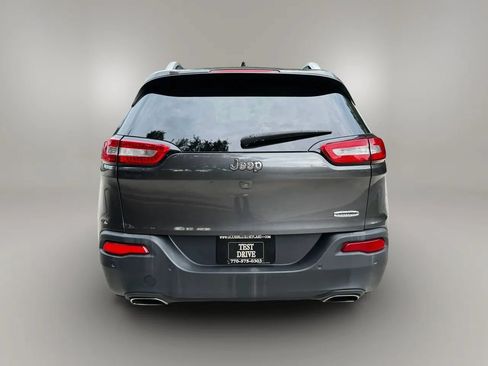 Used 2016 Jeep Cherokee Latitude w/ Safety/Convenience Group FWD image 10