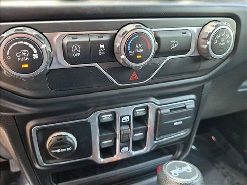 Used 2019 Jeep Wrangler Unlimited Sport S AWD/4WD image 14