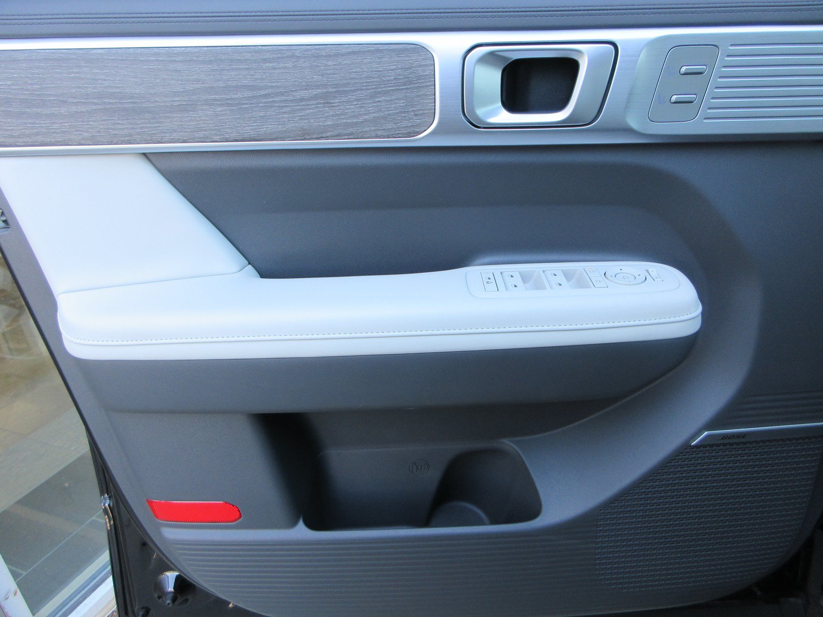Used 2024 Hyundai Santa Fe Limited AWD/4WD image 34
