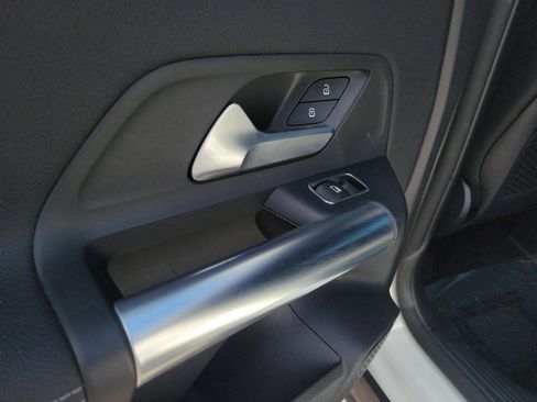 Certified 2022 Mercedes-Benz GLA 250 image 8