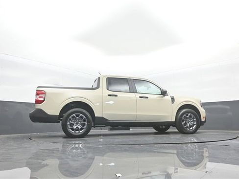 New 2025 Ford Maverick XLT image 36
