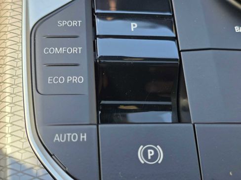 Used 2025 BMW 330i xDrive Sedan w/ M Sport Package image 34