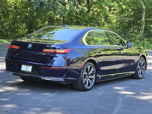 Used 2023 BMW i7 xDrive60 AWD/4WD image 7