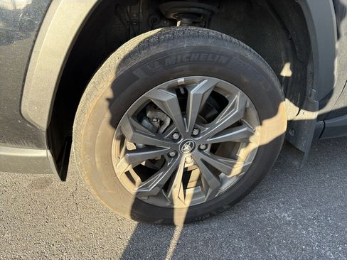 Used 2024 Toyota RAV4 XLE Premium image 13