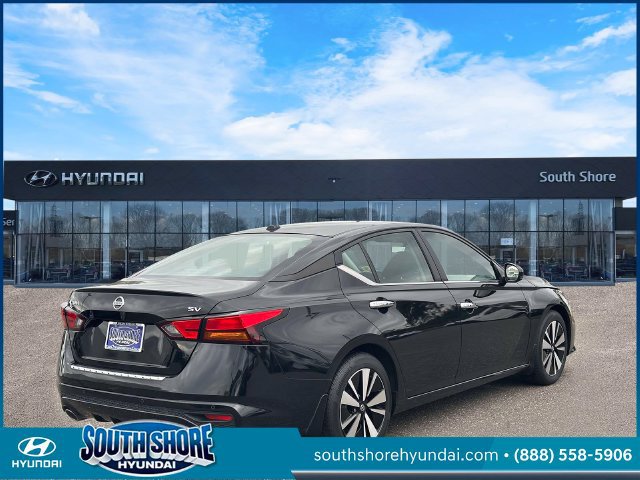 Used 2022 Nissan Altima 2.5 SV w/ SV Premium Package FWD image 6