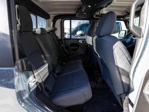 New 2026 Jeep Gladiator Sport AWD/4WD image 21
