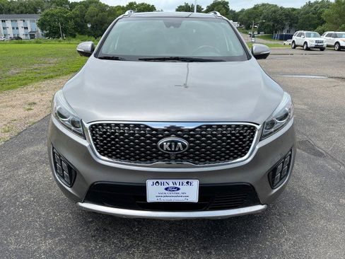 Used 2017 Kia Sorento SX image 8