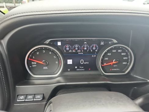 Used 2019 Chevrolet Silverado 1500 High Country w/ Technology Package image 17