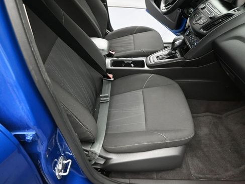 Used 2018 Ford Focus SE image 28