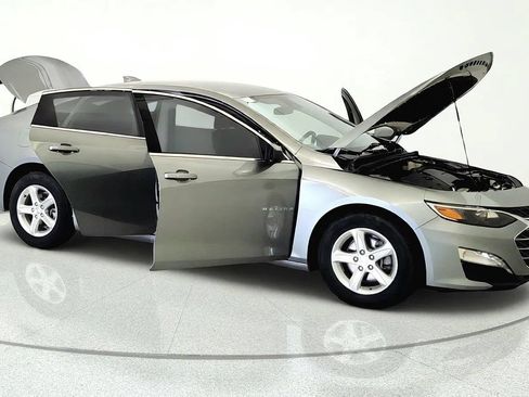 Used 2024 Chevrolet Malibu LT FWD image 7