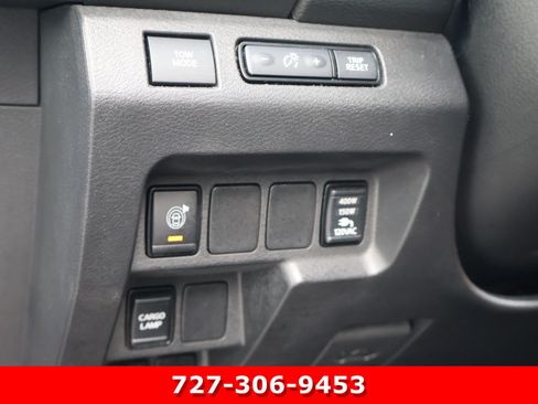 Used 2022 Nissan Frontier Pro-X RWD image 19