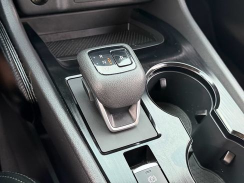 Certified 2025 Nissan Rogue SV FWD image 23