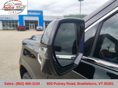 Used 2021 GMC Yukon XL Denali w/ Denali Premium Package AWD/4WD image 33