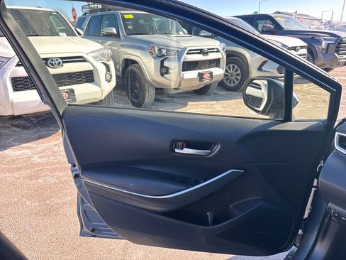 Used 2023 Toyota Corolla SE image 33