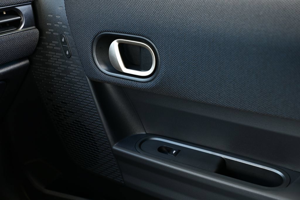 New 2026 MINI Cooper 2-Door Hardtop FWD image 39