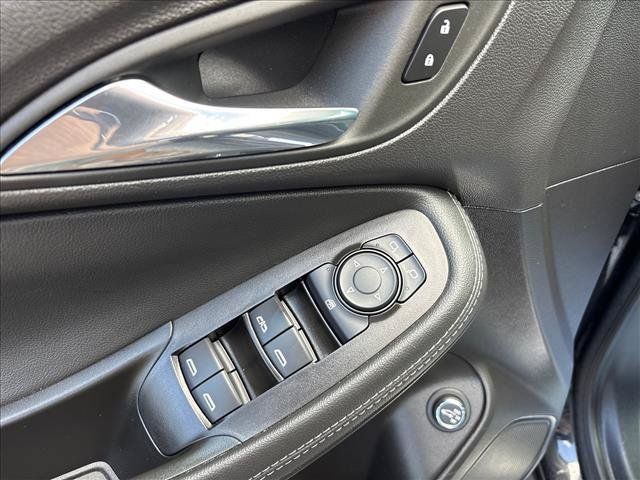 Used 2023 Buick Encore GX Select w/ Sport Touring Package FWD image 22