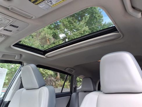 Used 2014 Toyota RAV4 Limited w/ Technology Package FWD image 15
