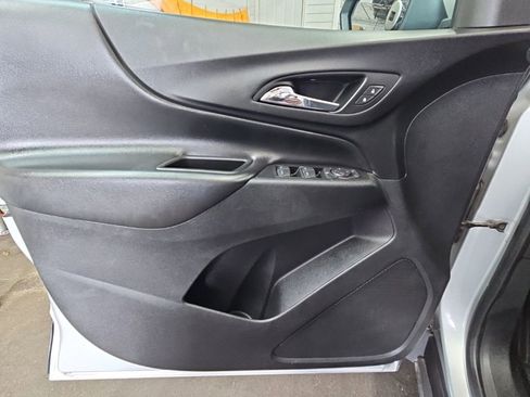Used 2022 Chevrolet Equinox LT AWD/4WD image 23