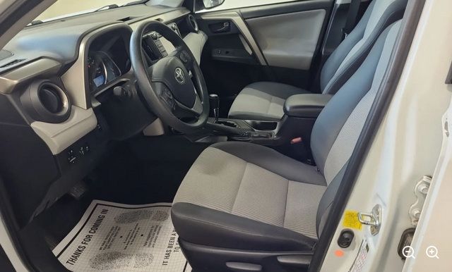 Used 2015 Toyota RAV4 LE AWD/4WD image 2