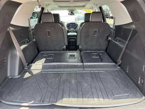 Certified 2021 Chevrolet Traverse Premier w/ LPO, Black Accent Package AWD/4WD image 17